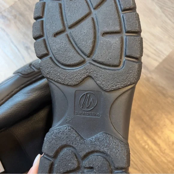 Mellow Walk Work/Safety Boot size 10 - Picture 4 of 12